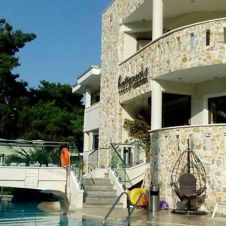 Hatzoudis Luxury Suites Chrysi Ammoudia Exterior foto