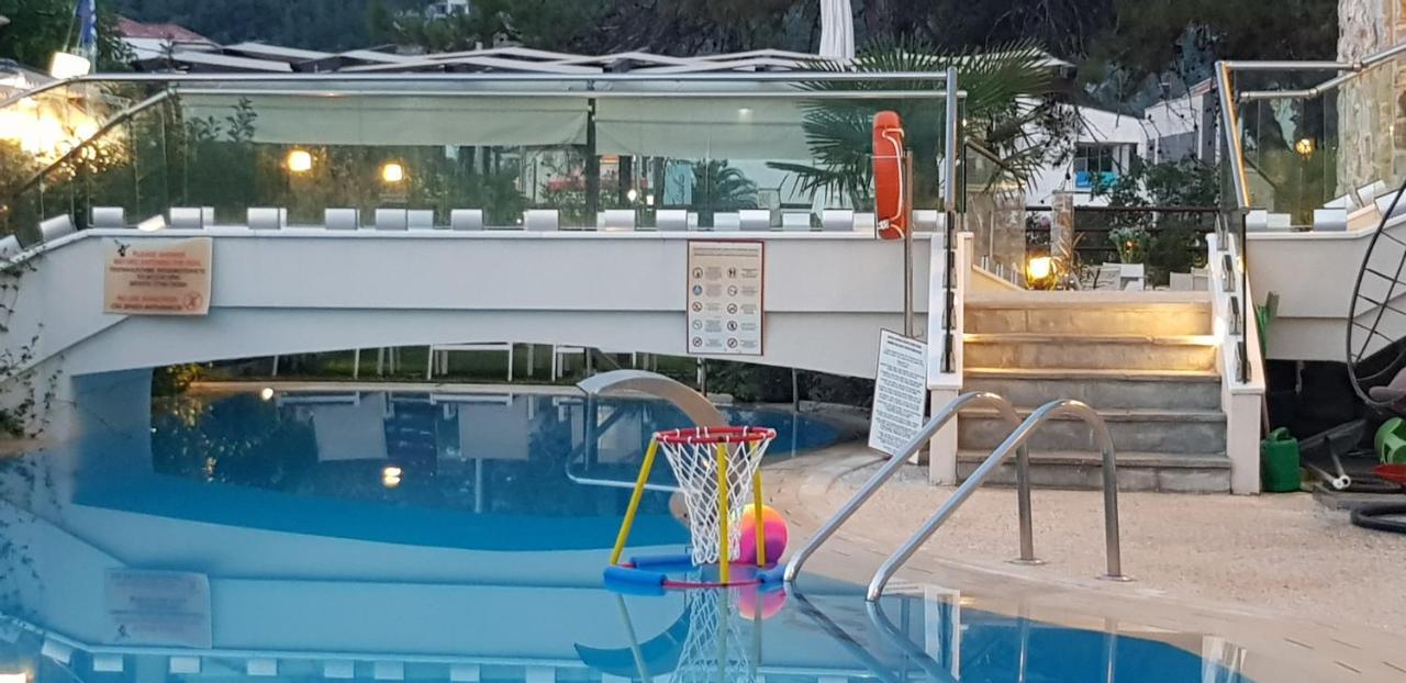 Hatzoudis Luxury Suites Chrysi Ammoudia Exterior foto