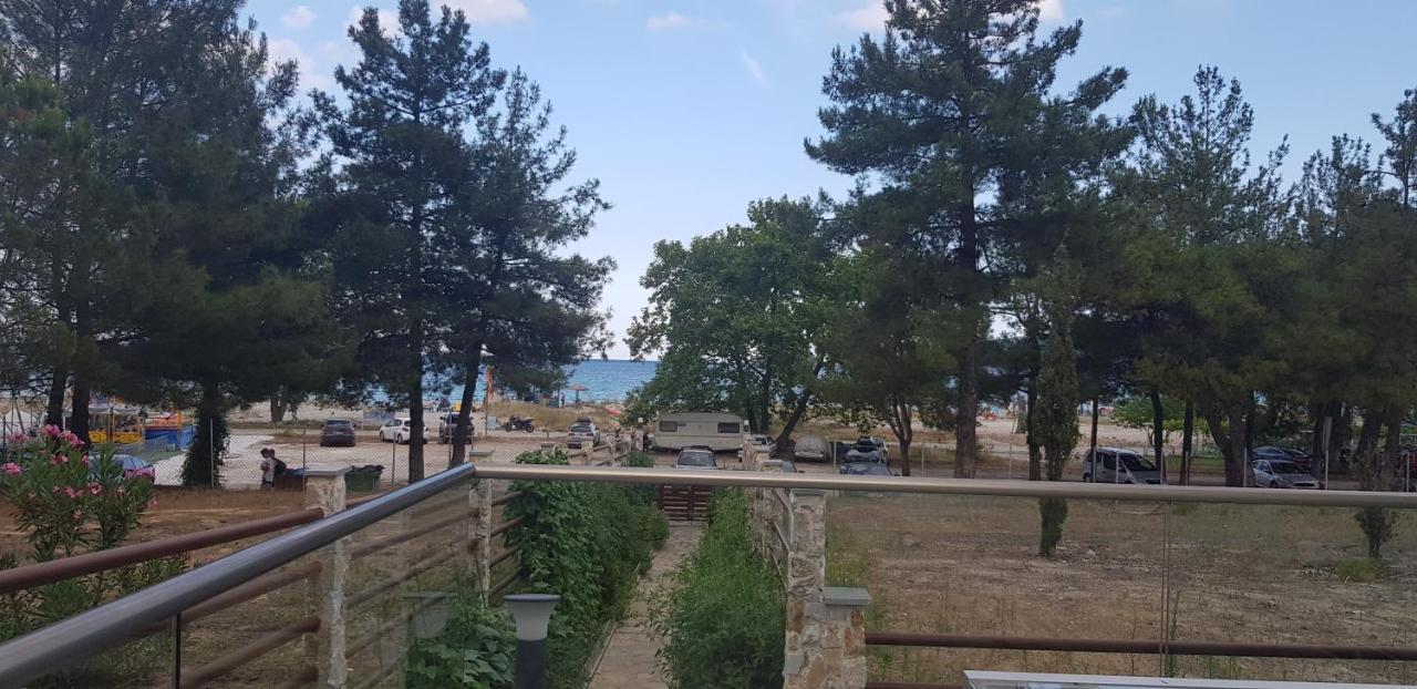 Hatzoudis Luxury Suites Chrysi Ammoudia Exterior foto