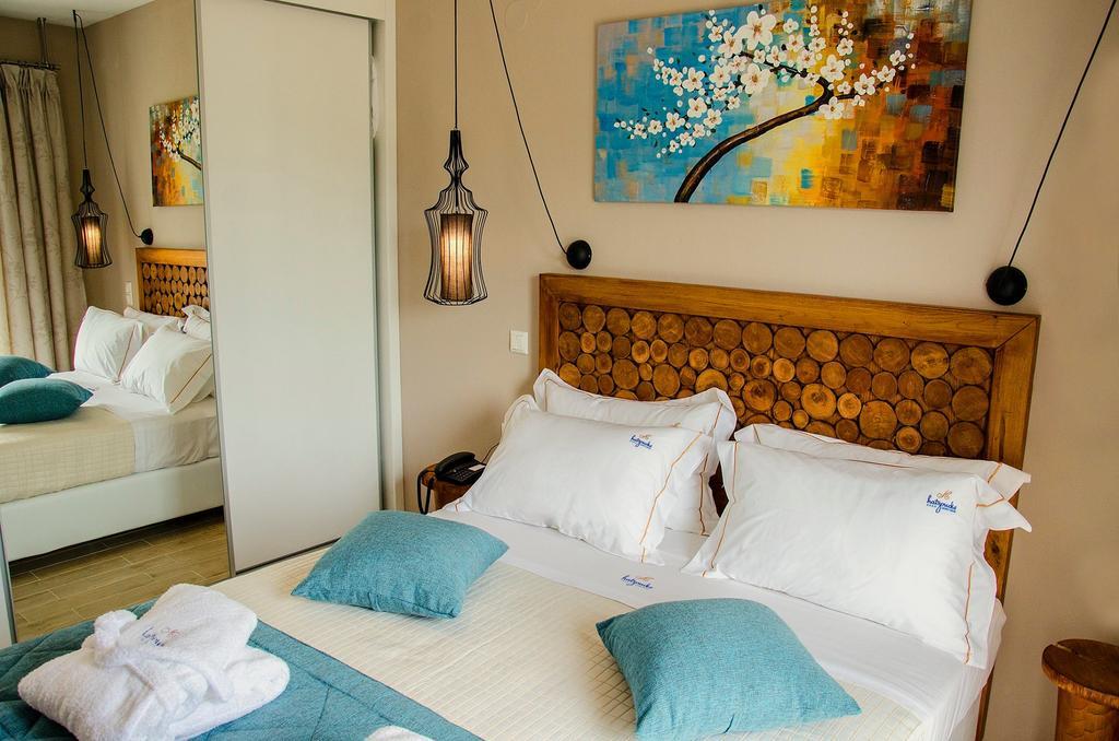 Hatzoudis Luxury Suites Chrysi Ammoudia Exterior foto