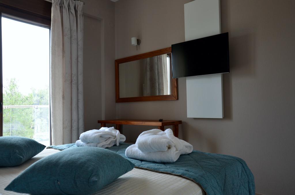 Hatzoudis Luxury Suites Chrysi Ammoudia Exterior foto